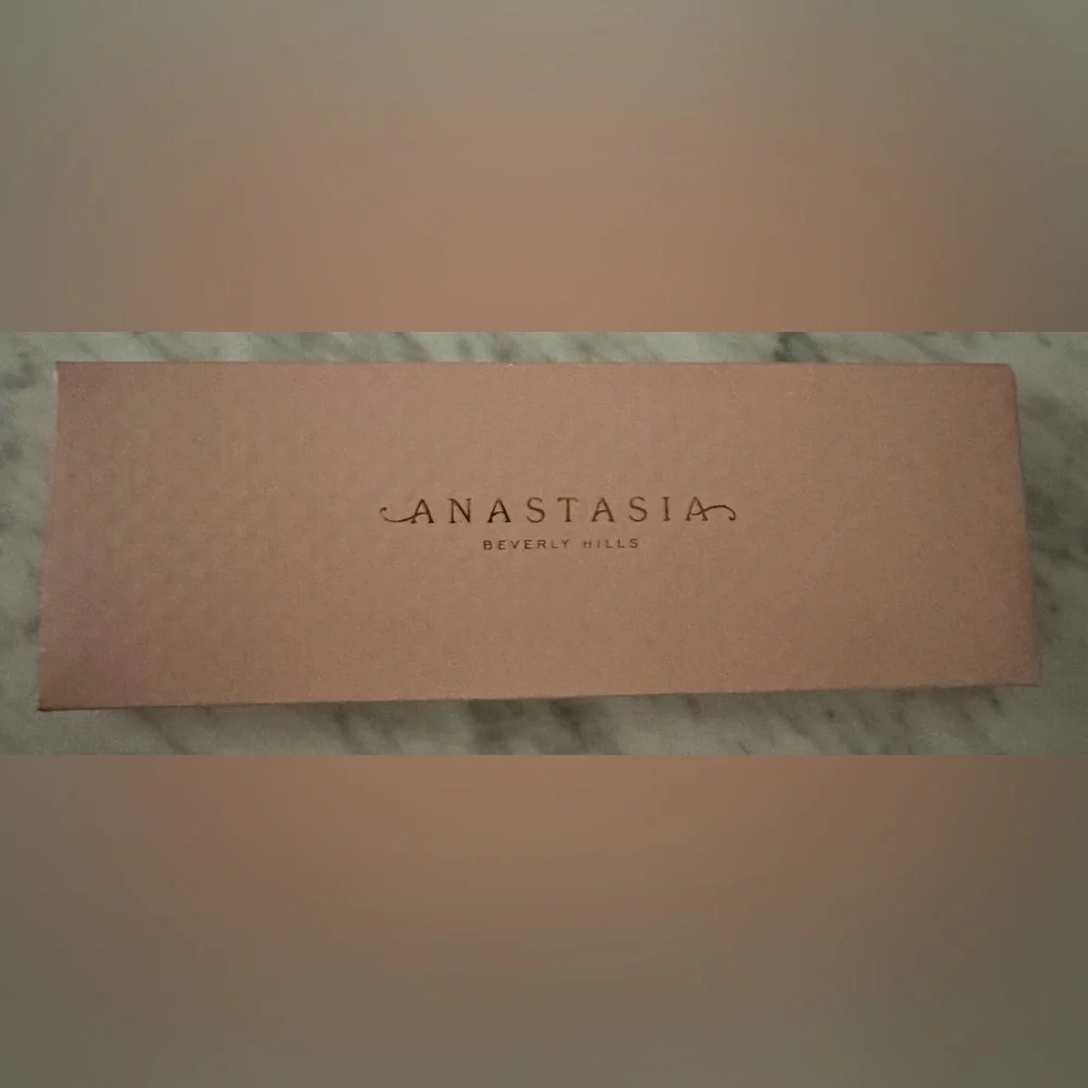 Anastasia Beverly Hills Primrose All In One Face & Eye Shadow Palette